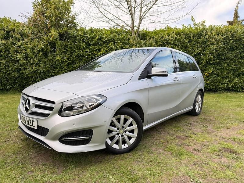 Begagnad Mercedes B200 Executive 2015 Silver Minibuss