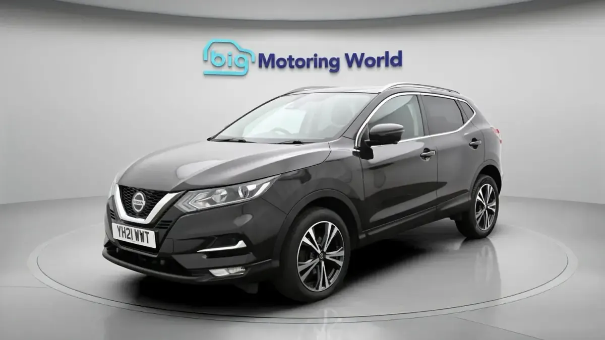 Used Nissan Qashqai N-Connecta 140 HP (102 kW) 2020 Black SUV