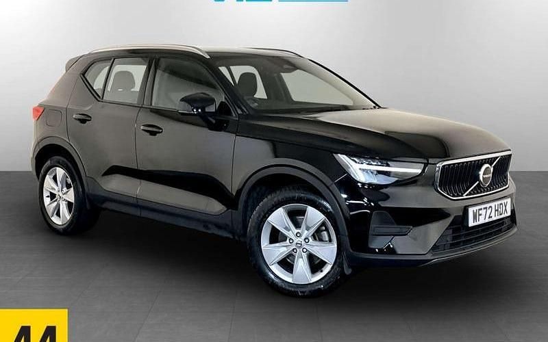 Used 2025 Volvo XC40 Core SUV | £20,995 (Super price) - Image 1/2