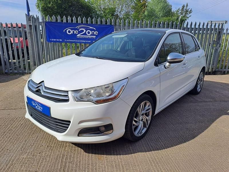 White Used 2013 Citroën C4 SELECTION Hatchback | £2,995 (Expensive) - Image 1/4