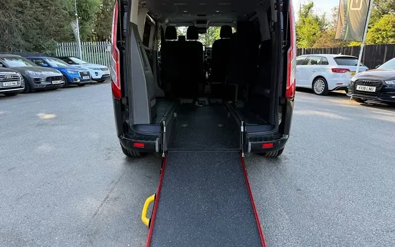 Used Ford Tourneo Custom Titanium 131 HP (96 kW) 2023 Van