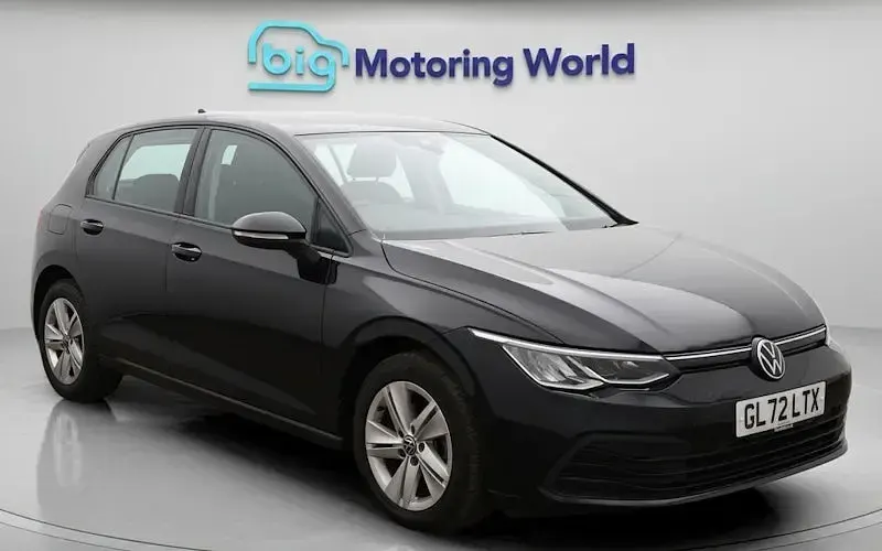 Second-hand VW Golf VIII S 116 CP (85 kW) 2022 Hatchback