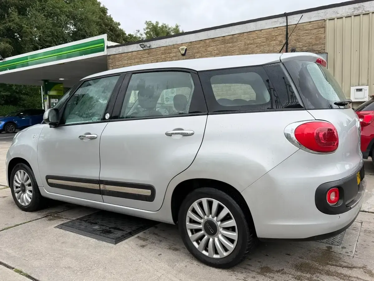 Used Fiat 500L Pop Star 85 HP (62 kW) 2015 Silver MPV