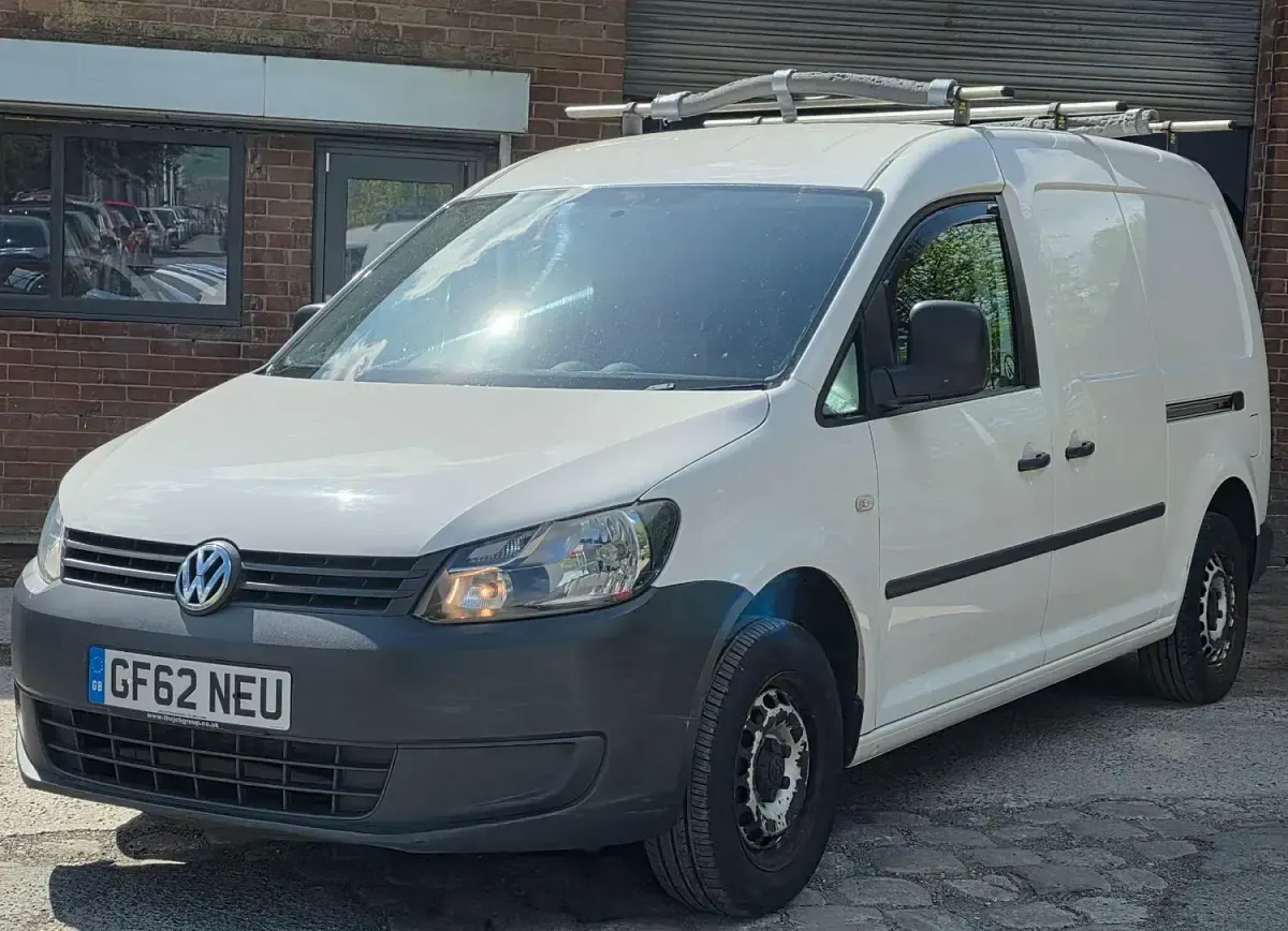 Used VW Caddy Maxi 102 HP (75 kW) 2012 White MPV