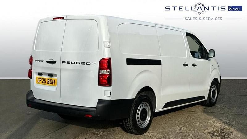 Used Peugeot Expert 143 HP (105 kW) 2025 White Van