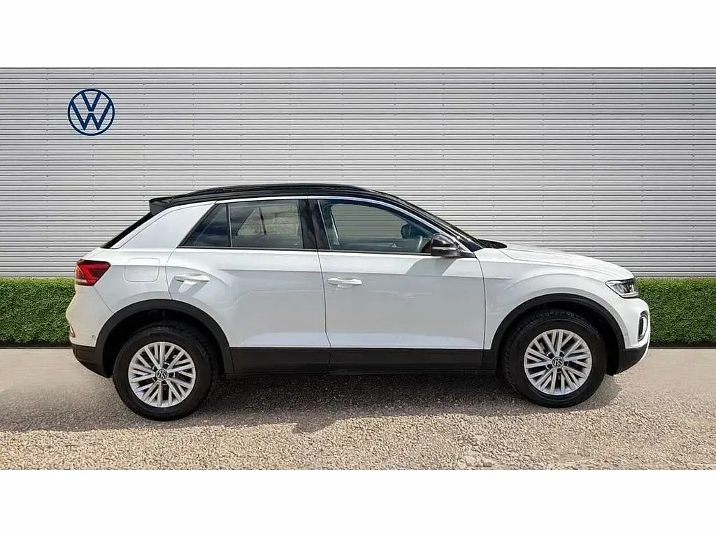 Used VW T-Roc Life 110 HP (80 kW) 2022 White SUV