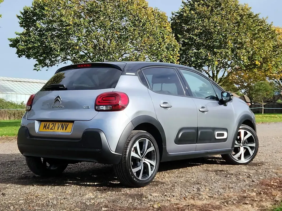 Used Citroën C3 Shine 82 HP (60 kW) 2021 Grey Hatchback
