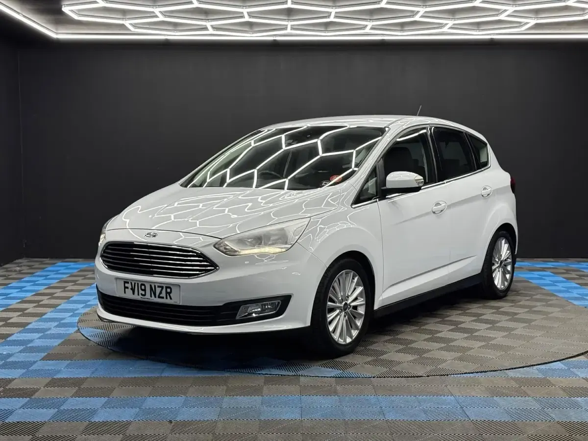 Used Ford C-MAX Titanium 2019 White MPV