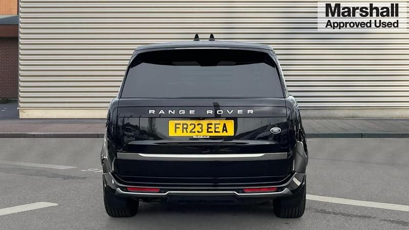 Used Land Rover Range Rover SE 300 HP (220 kW) 2023 Black SUV