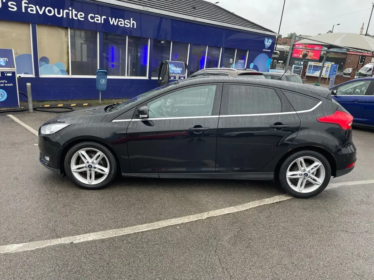 Used Ford Focus Zetec 2015 Black Hatchback