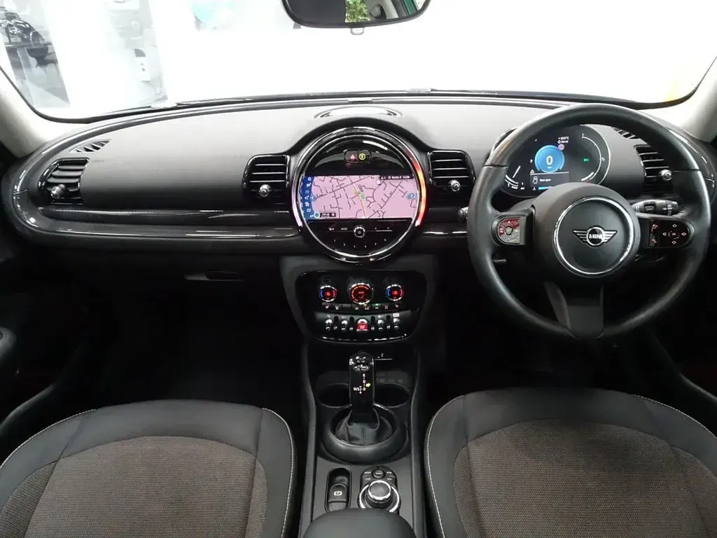 Used Mini Cooper Clubman Classic 136 HP (100 kW) 2023 Green Estate