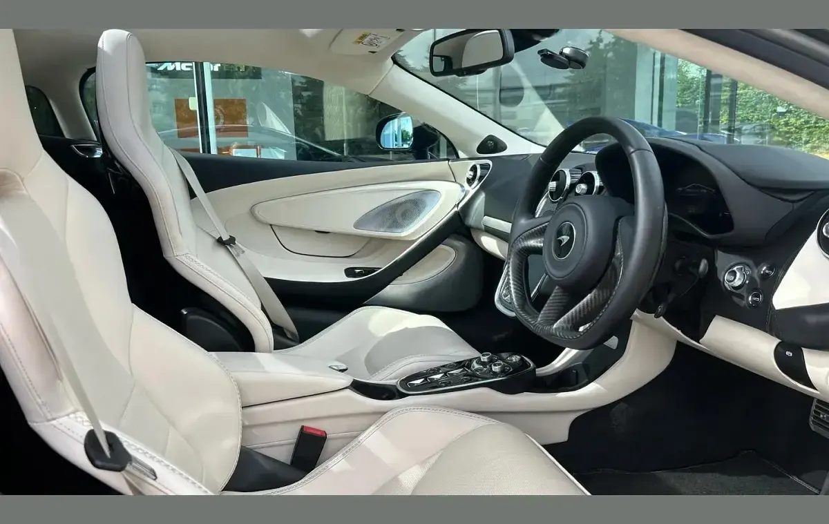 Used McLaren GT 620 HP (456 kW) 2022 Blue Coupe