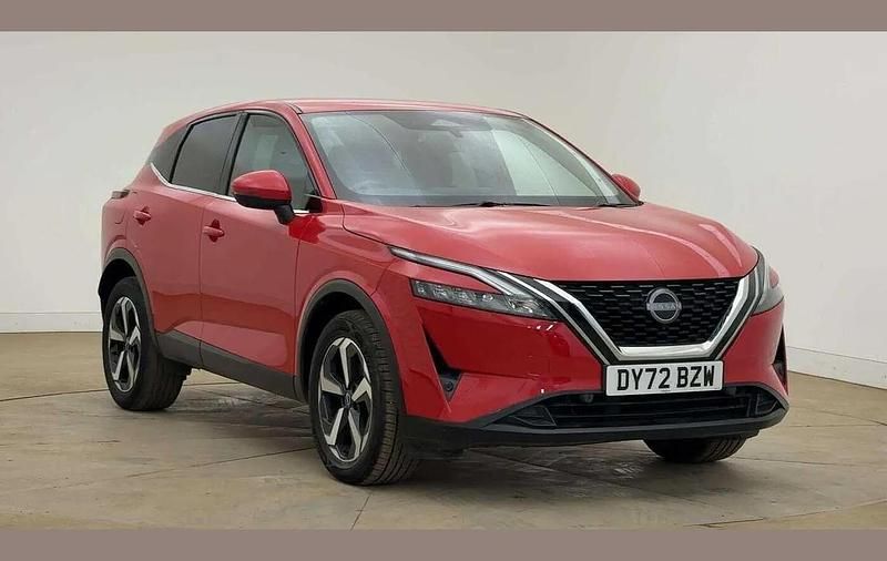 Red Used 2022 Nissan Qashqai N-Connecta SUV | £18,599 (Fair price) - Image 1/3