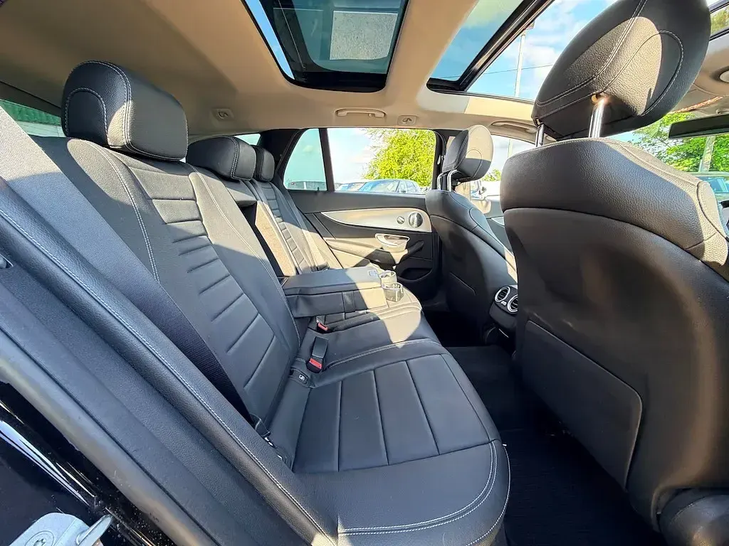 Begagnad Mercedes E220 Premium Plus 2017 Svart Kombi