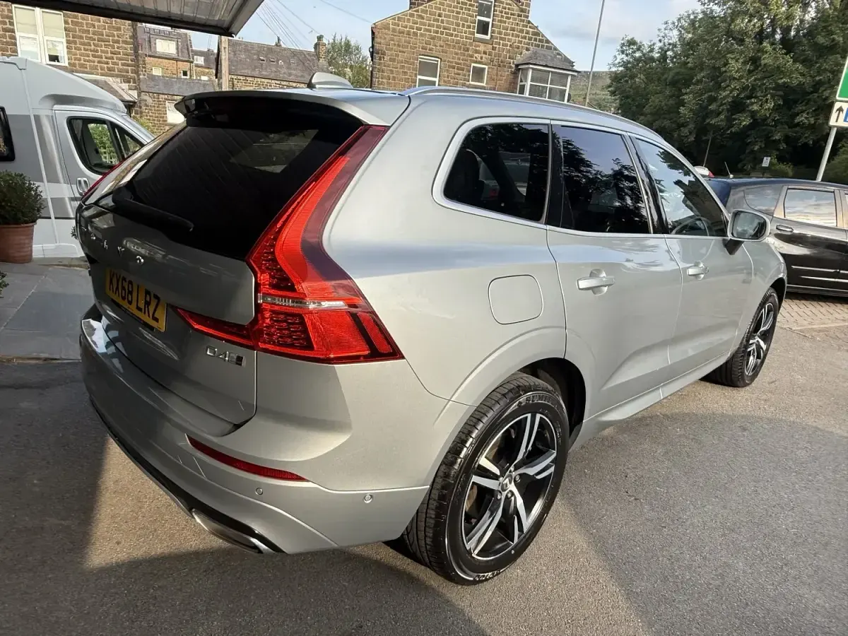 Used Volvo XC60 R-Design 2018 Silver SUV