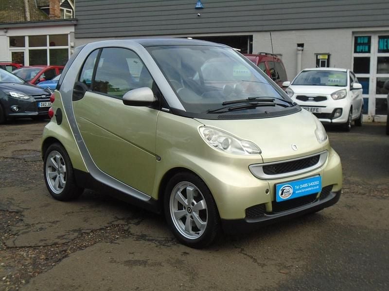 Green Used 2009 Smart ForTwo Coupé Passion Coupe | £3,695 (Fair price) - Image 1/4