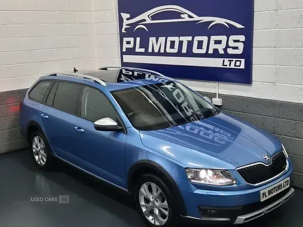 Used Skoda Octavia Scout 4x4 184 HP (135 kW) 2016 Blue Estate