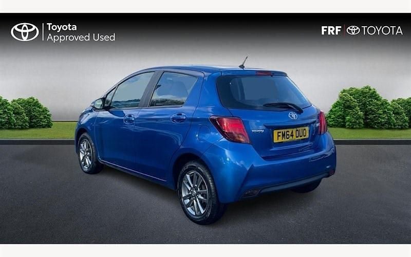 Used Toyota Yaris 99 HP (72 kW) 2016 Hatchback