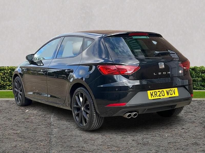 Begagnad Seat Leon Black Edition 2020 Svart Halvkombi