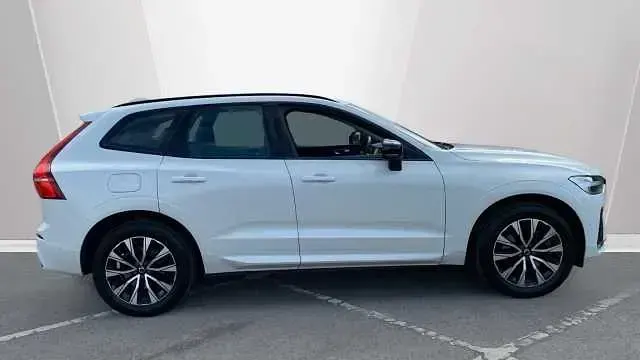 Begagnad Volvo XC60 Plus 197 HK (144 kW) 2023 SUV