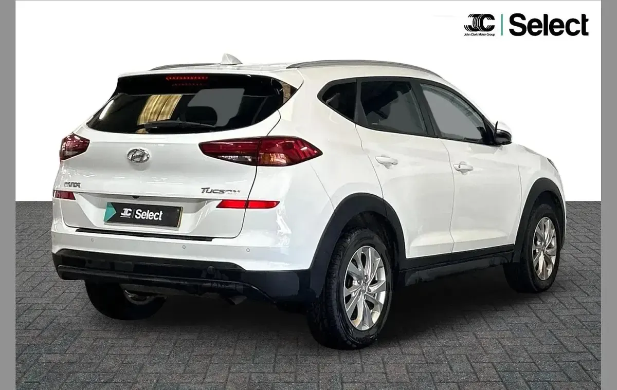 Used Hyundai Tucson SE 129 HP (94 kW) 2020 White SUV