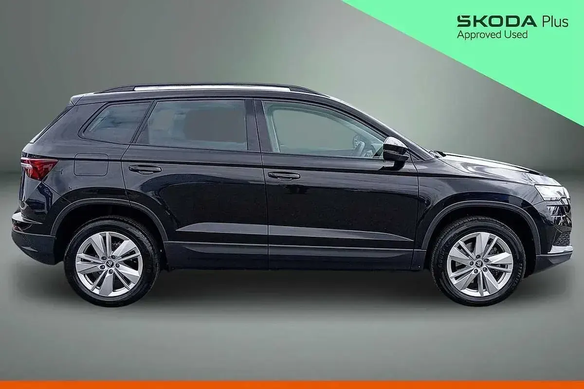Used Skoda Karoq SE 150 HP (110 kW) 2025 Black magic pearl effect SUV