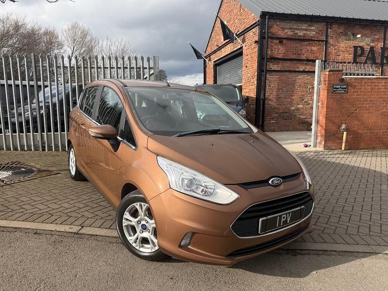 Used Ford B-MAX Zetec 105 HP (77 kW) 2014 Gold MPV