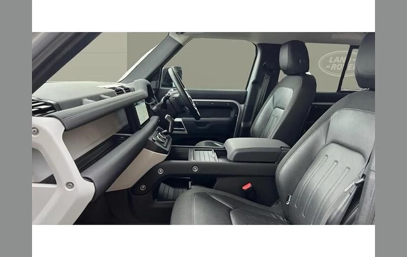 Used Land Rover Defender First Edition 237 HP (174 kW) 2020 Silver SUV