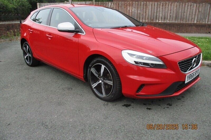 Red Used 2016 Volvo V40 R-Design Estate | £5,995 (Fair price) - Image 1/1