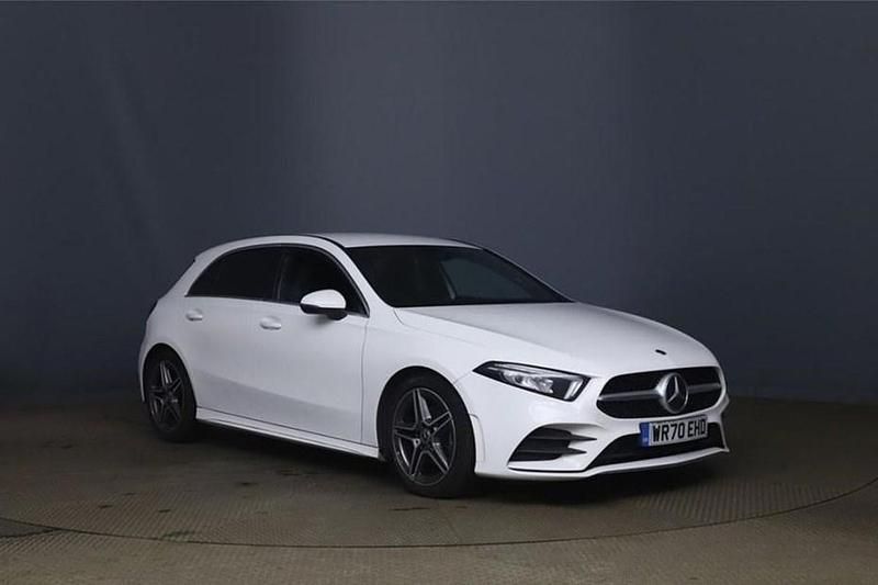 Used Mercedes A180 AMG line 136 HP (100 kW) 2020 White Hatchback