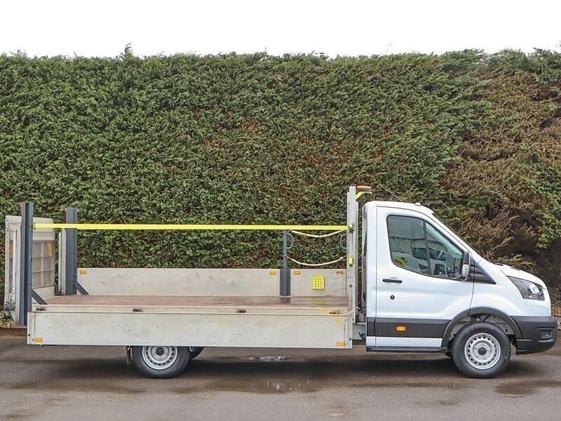 Begagnad Ford Transit 130 HK (95 kW) 2022 Vit Cab