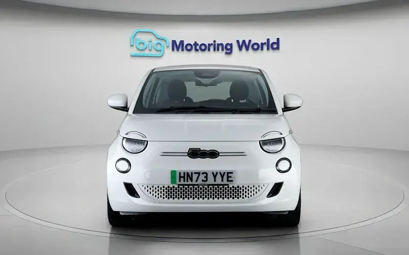 Second-hand Fiat 500e 69 kW (95 CP) 2024 Alb Hatchback
