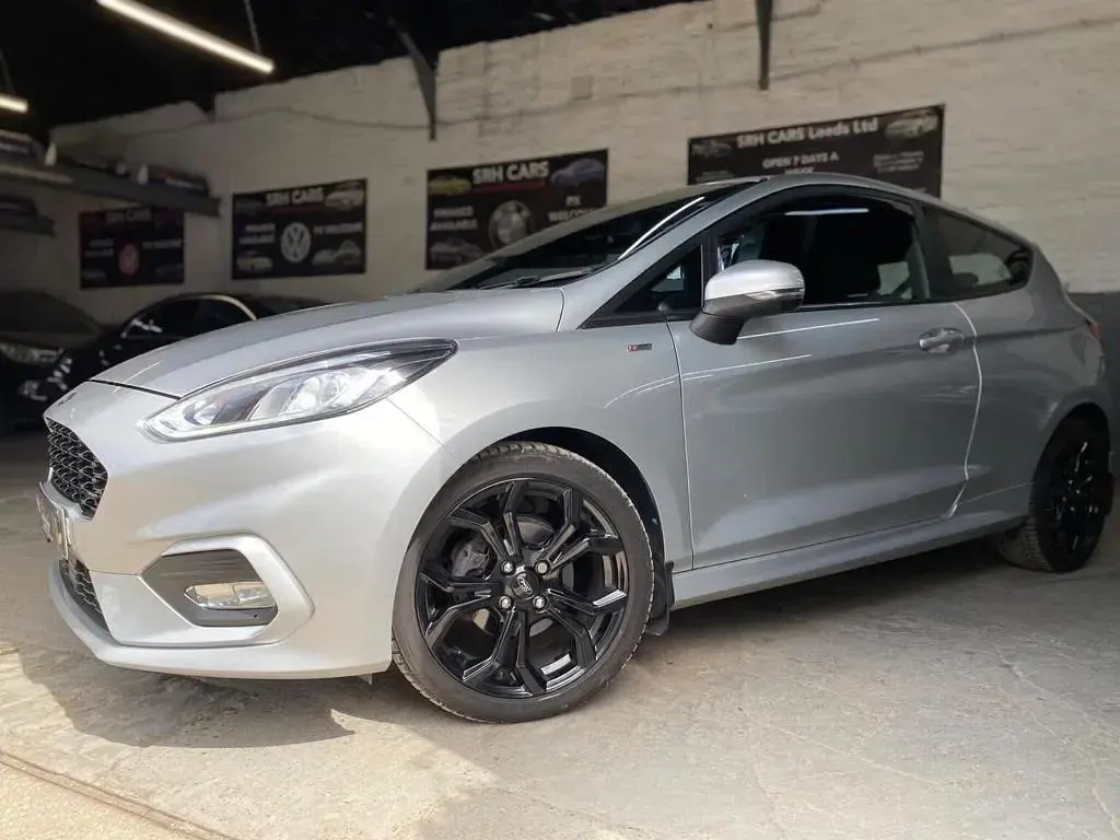 Used Ford Fiesta ST-Line 125 HP (91 kW) 2019 Silver Hatchback
