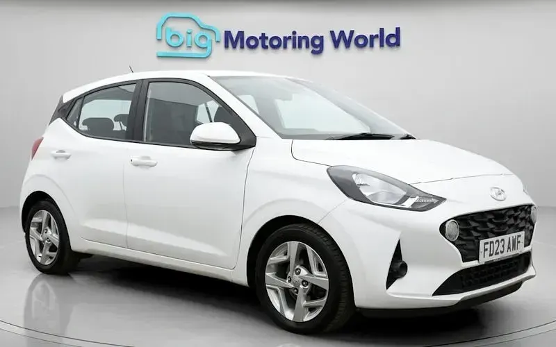 Used Hyundai i10 SE 67 HP (49 kW) 2023 Hatchback