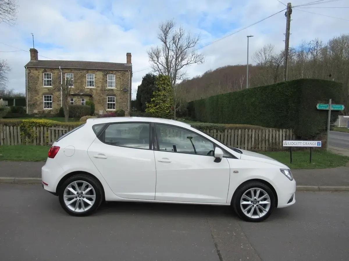 Used Seat Ibiza 2014 White Hatchback