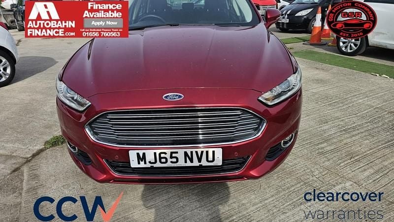 Usado Ford Mondeo Titanium 180 HP (132 kW) 2015 Vermelho Citadino