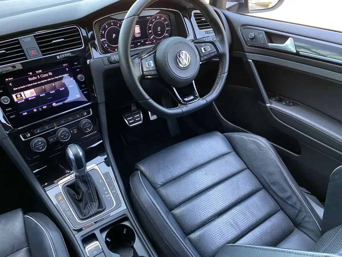 Used VW Golf VII R 300 HP (220 kW) 2019 Silver Hatchback