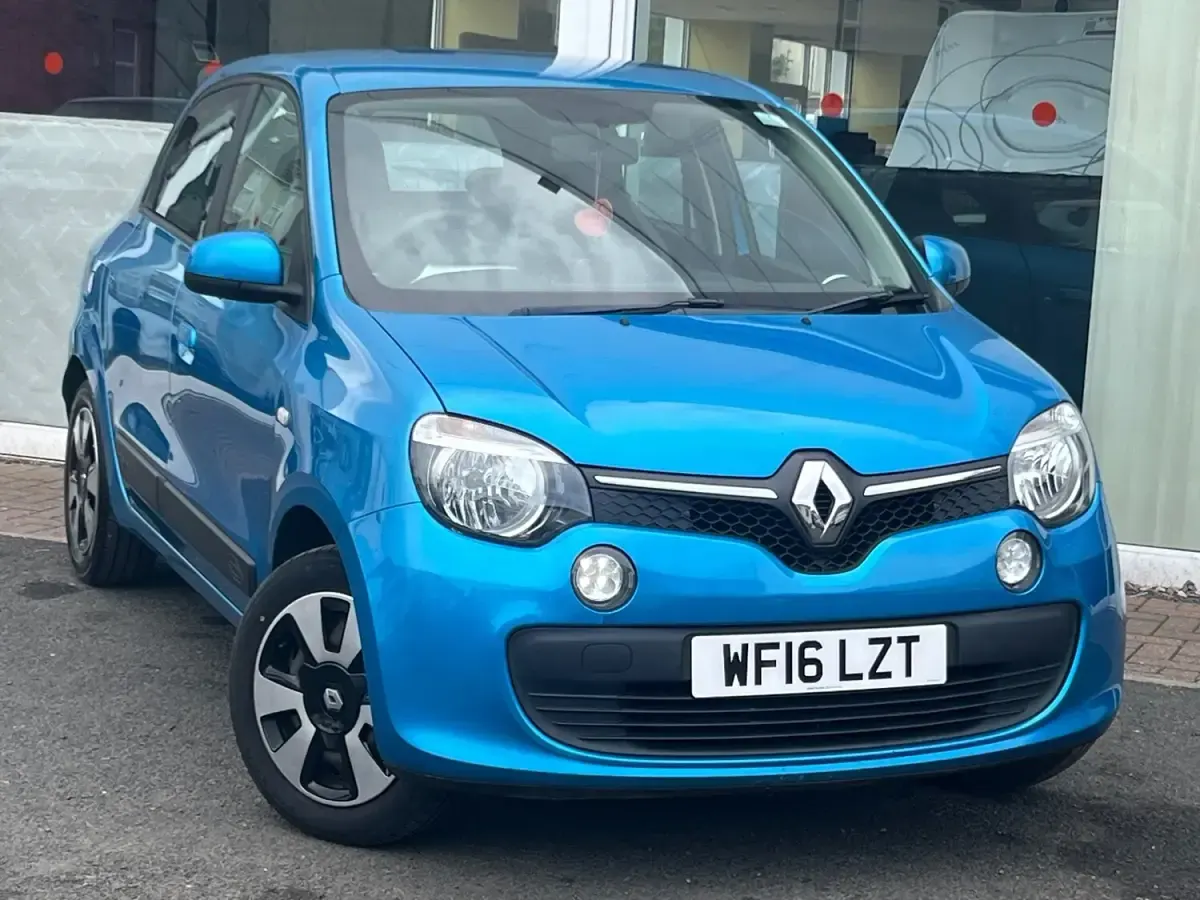 Used Renault Twingo Play 70 HP (51 kW) 2016 Blue Hatchback
