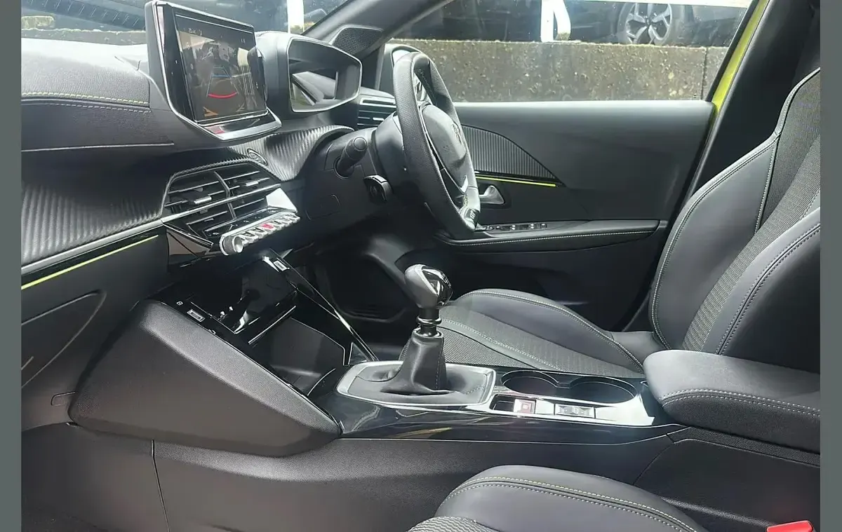 Used Peugeot 208 GT 100 HP (73 kW) 2025 Agueda yellow Hatchback