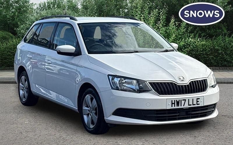 Used Skoda Fabia SE 90 HP (66 kW) 2016 White Estate