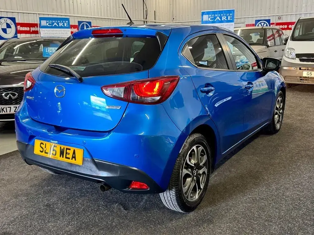 Used Mazda 2 Edition 90 HP (66 kW) 2015 Blue Hatchback