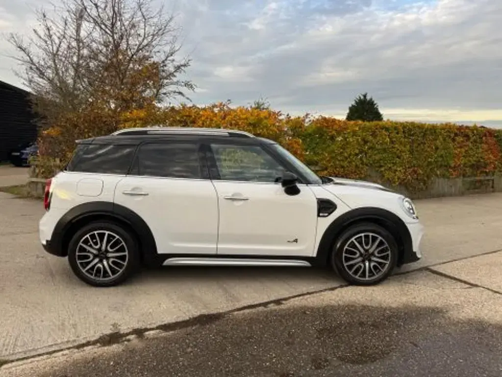 Used Mini Cooper Countryman 2018 White SUV