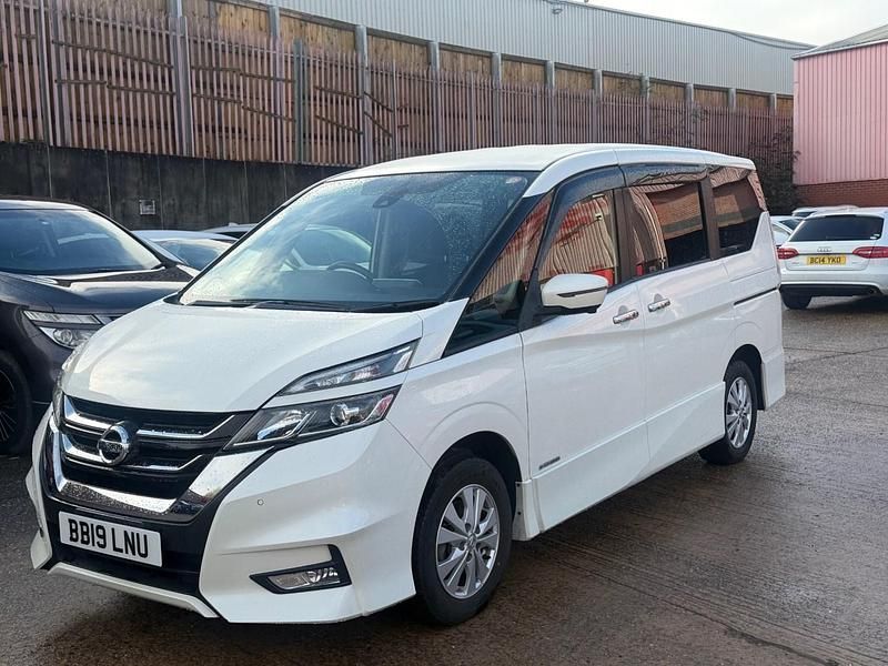 Used Nissan Serena 2019 White MPV