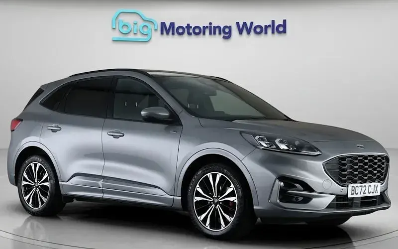 Usado Ford Kuga ST-Line X 150 HP (110 kW) 2023 SUV