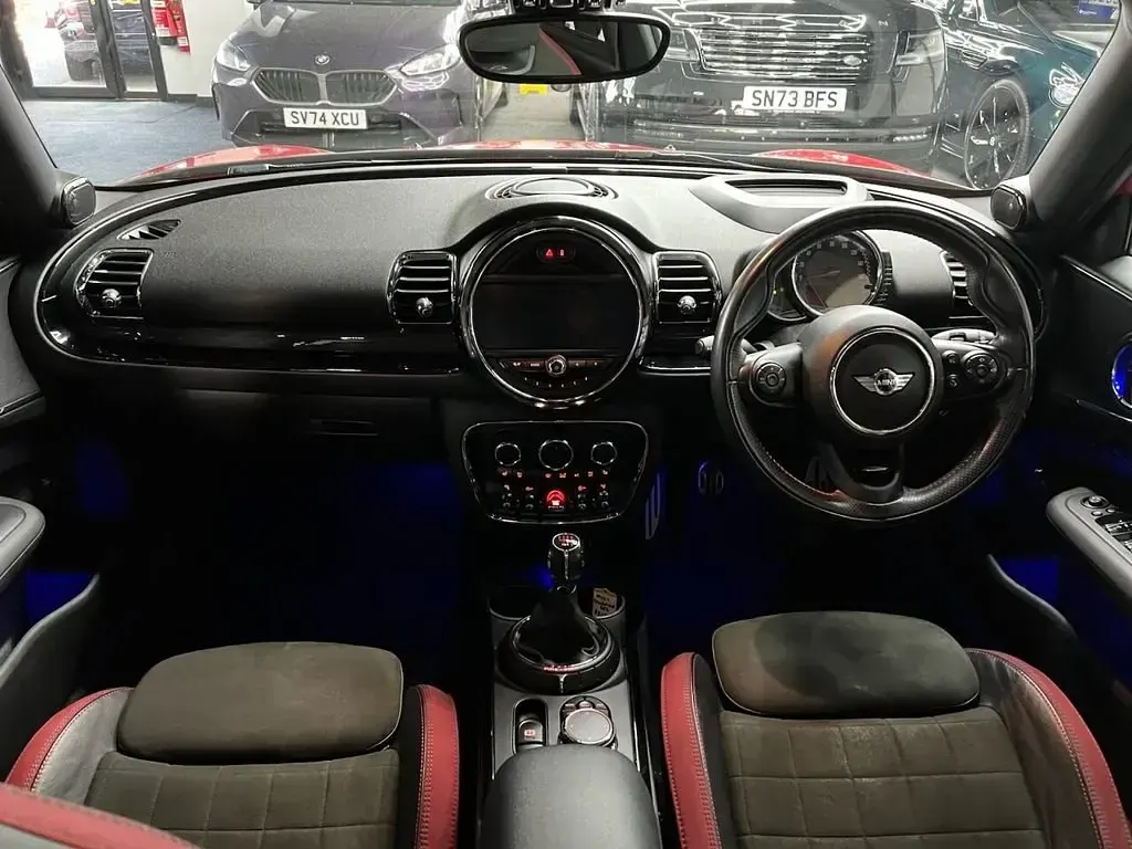 Usado Mini John Cooper Works Clubman 231 CV (169 kW) 2017 Rojo Familiar