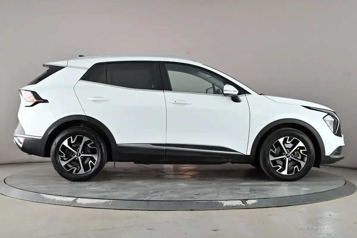 Used Kia Sportage 226 HP (166 kW) 2023 White SUV