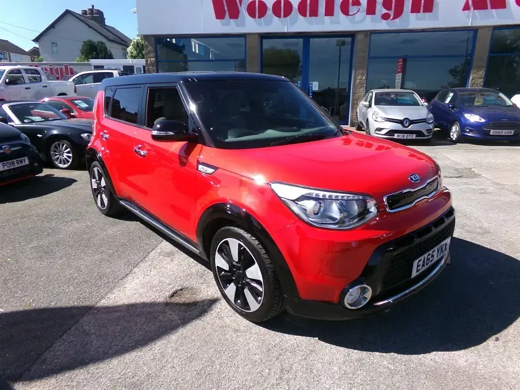 Used Kia Soul 126 HP (92 kW) 2015 Red SUV