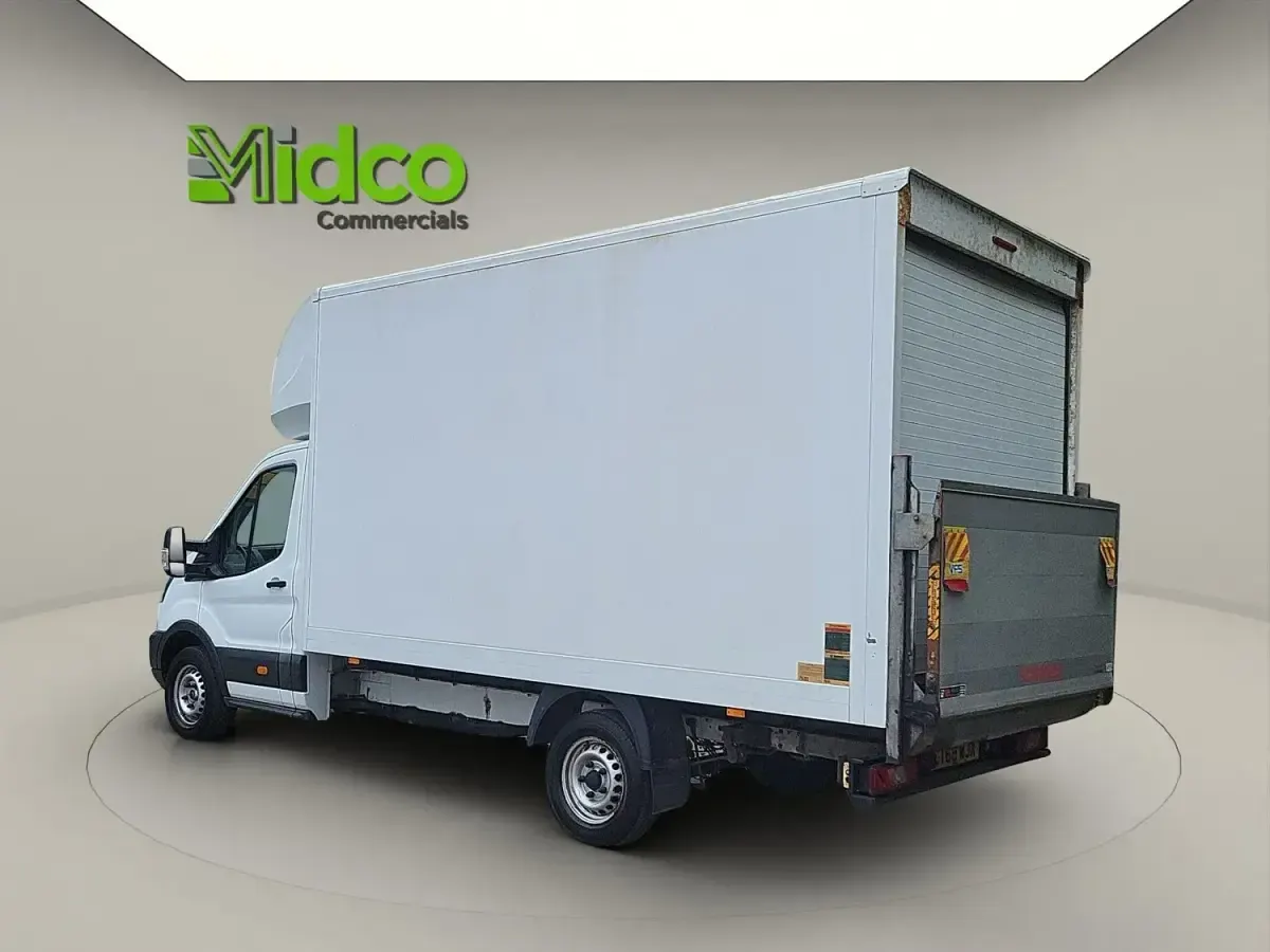 Second-hand Ford Transit 130 CP (95 kW) 2019 Alb Cabrio