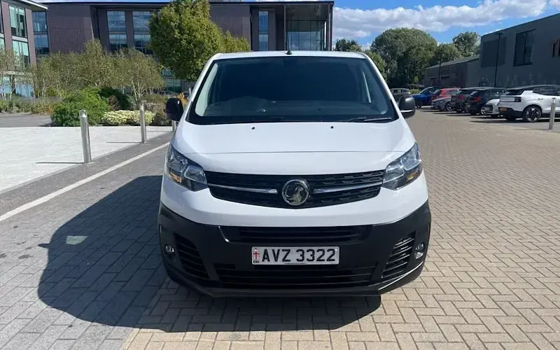 Used Vauxhall Vivaro 101 HP (74 kW) 2022 MPV