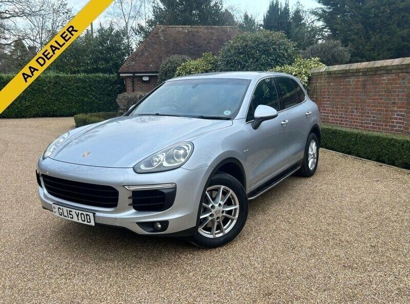 Silver Used 2015 Porsche Cayenne SUV | £20,495 (Fair price) - Image 1/3